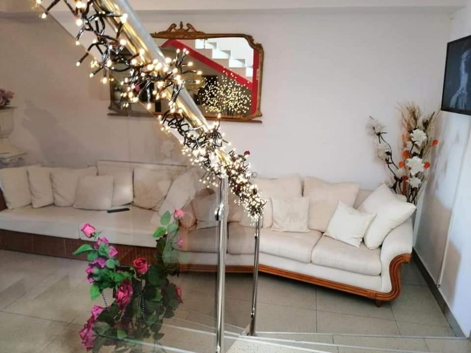Casa Regala Ear Hotell Craiova Exteriör bild
