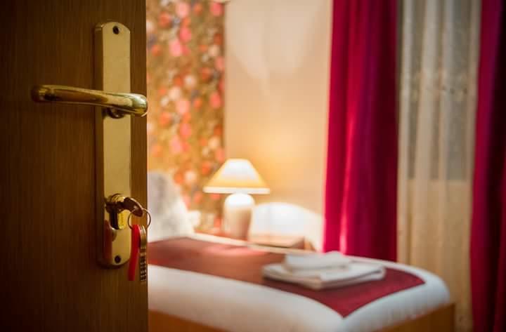 Casa Regala Ear Hotell Craiova Exteriör bild
